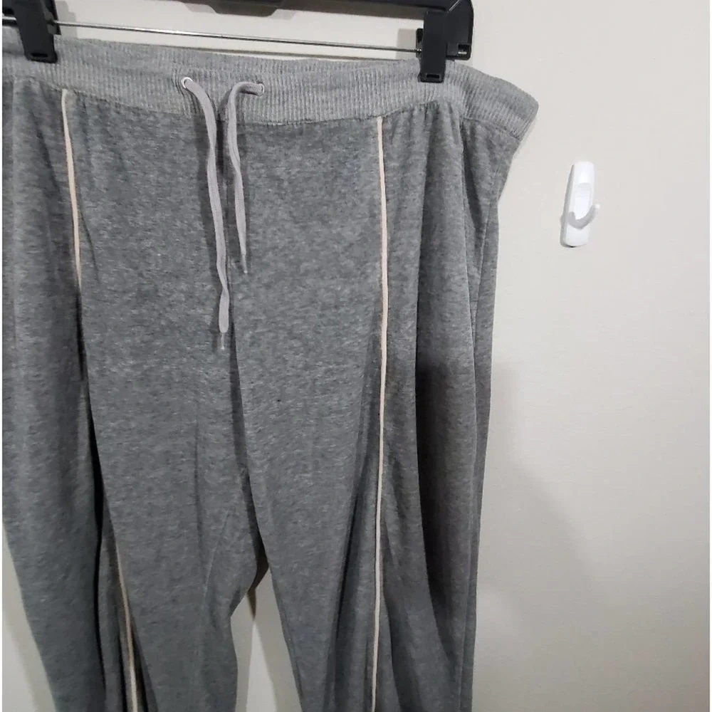 Oleg Cassini grey striped‎ sweatpants size large